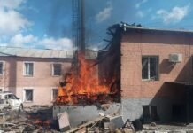 Россияне днем атаковали отделение полиции в Прилуках (фото)