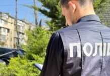 В Одессе юноши несколько месяцев требовали у школьника деньги: детали