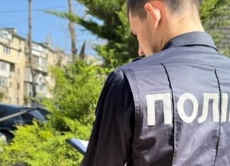 В Одессе юноши несколько месяцев требовали у школьника деньги: детали