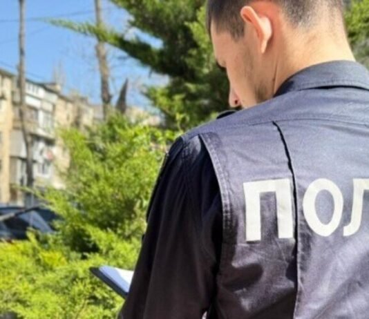 В Одессе юноши несколько месяцев требовали у школьника деньги: детали