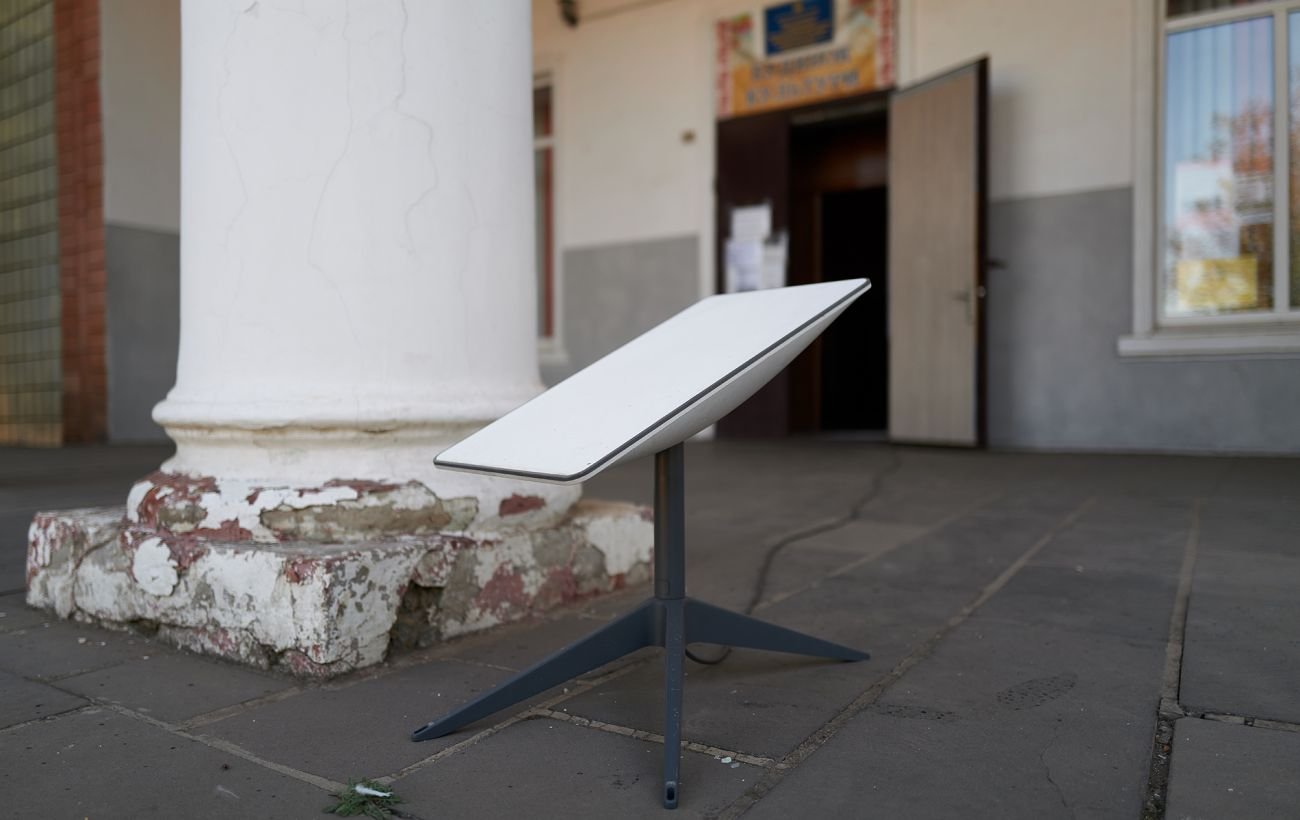 «Втемную» регистрировал «Старлинки» для врага: под Киевом разоблачили российского агента