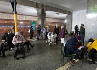 В Киеве раздаются взрывы на фоне атаки дронов