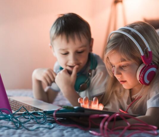 Еще одна страна ЕС ограничит доступ к соцсетям для детей