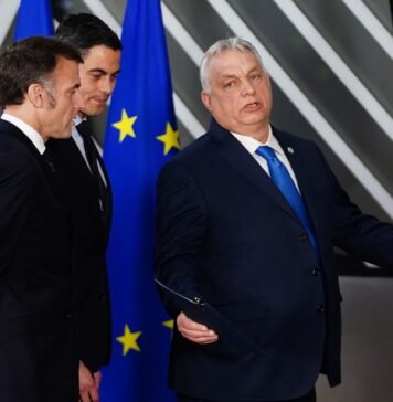 После поражения Орбана в ЕС исчезла видимость единства, — Politico