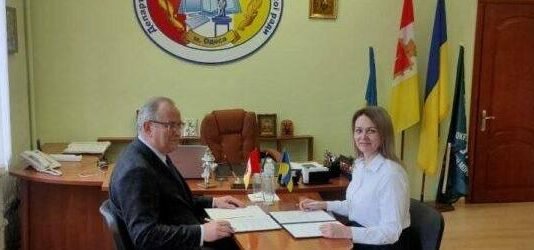 Одесский экономический университет и Департамент образования горсовета подписали меморандум о сотрудничестве