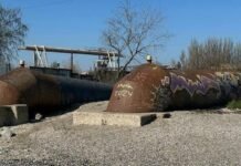 У пляжа «Зерновой» в Одессе прорвало трубопровод: что известно