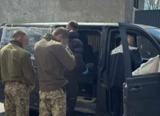 Везли по городу и избивали: всплыли детали похищения мужчины в Одессе