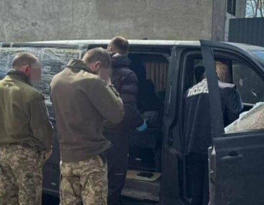 Везли по городу и избивали: всплыли детали похищения мужчины в Одессе