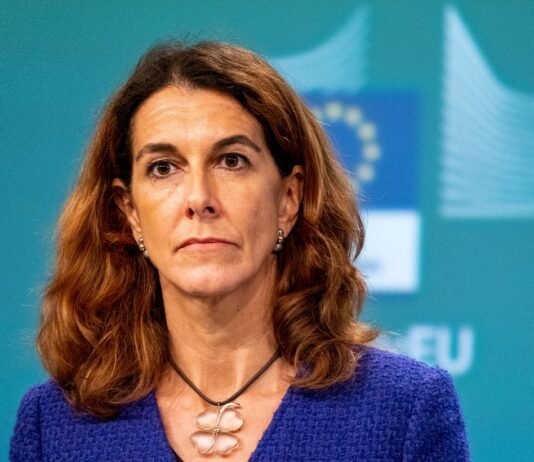 Деньги будут позже: ЕС отсрочил первый транш из 90 млрд евро для Украины