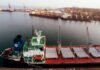 Россияне дронами атаковали судно в Черном море, которое шло в Украину