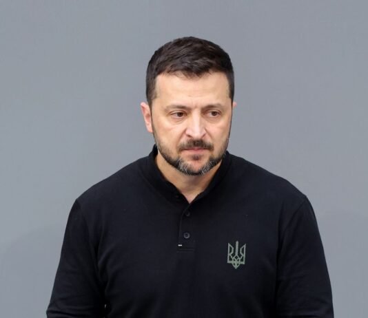 Украина анализирует обновленные военные планы РФ и готовит ответ, — Зеленский