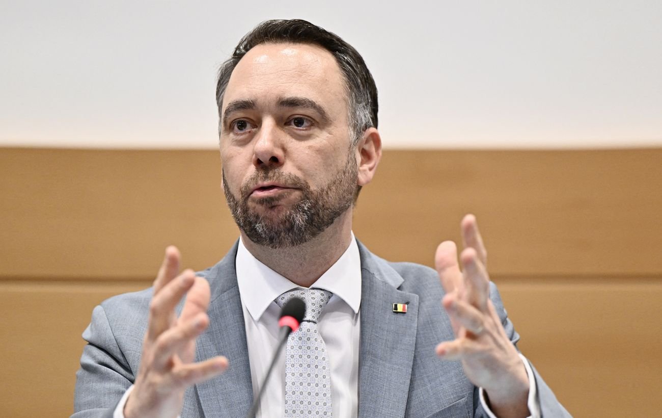 В нескольких сотнях метров упали ракеты: глава МИД Бельгии едва не попал под обстрел в Ливане