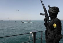 Ормузский пролив снова закрывают: Иран сделал резкое заявление