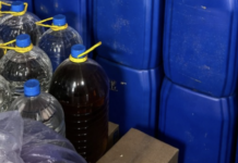 «Алкохаб» в Одессе: правоохранители изъяли тонны спирта и тысячи пачек сигарет, — ФОТО