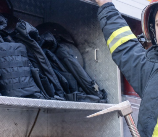 Дедушка оказался в больнице после возгорания квартиры в Одессе