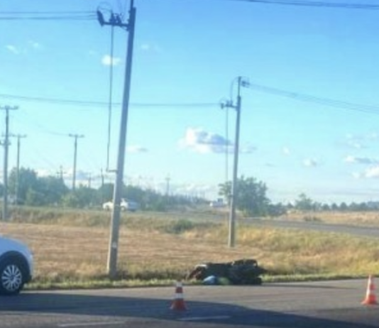 Дедушка на «Mercedes» сбил мотоциклиста в Одесском районе