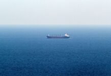 Швеция задержала балкер, направлявшийся из России