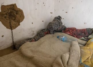 Организовывал пытки украинцев: СБУ разоблачила преступления российского генерала