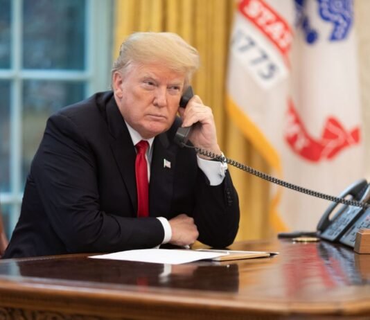 Трамп: я продолжаю говорить с Путиным и Зеленским о завершении войны в Украине