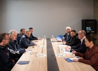 Запорожская АЭС должна вернуться под контроль Украины: Зеленский встретился с главой МАГАТЭ