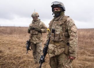 Военным готовят новые контракты и изменят зарплаты уже в этом году: что известно