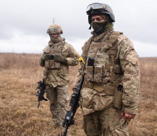 Военным готовят новые контракты и изменят зарплаты уже в этом году: что известно