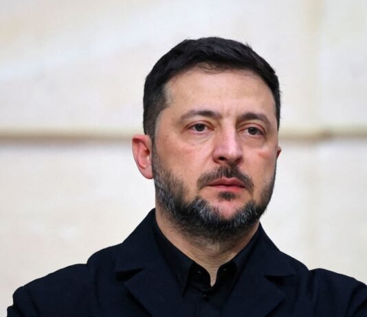 Украина готова к трехсторонним переговорам в Азербайджане, — Зеленский