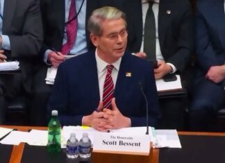 США усиливают экономическое давление на Иран через нефтяную отрасль – Бессент