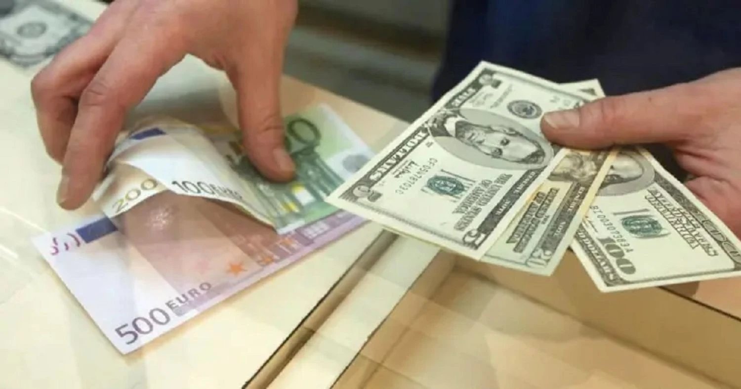 Курс валют на 7 мая: доллар упал до 43,85 гривны, евро и злотый выросли