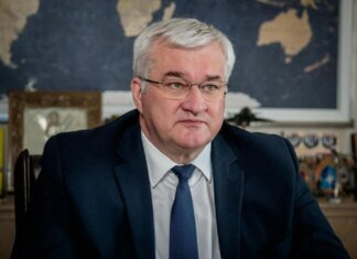 Сибига поблагодарил Венгрию за отмену депортации сотрудников Ощадбанка