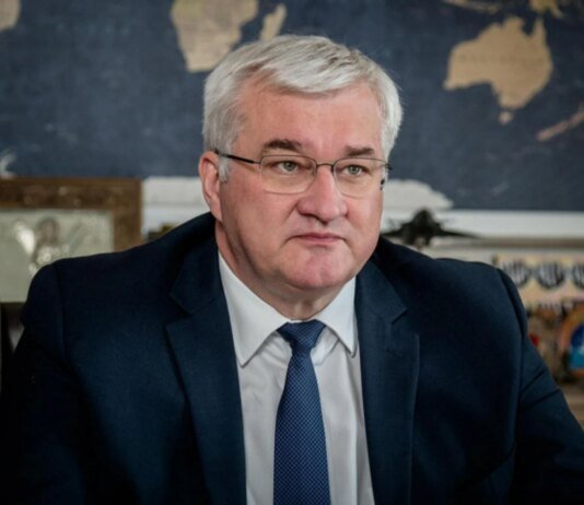 Сибига поблагодарил Венгрию за отмену депортации сотрудников Ощадбанка