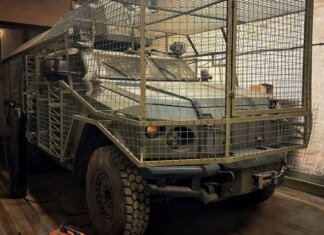Украинский опыт войны с дронами распространяется: Израиль устанавливает сетки против FPV на технику
