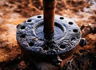 Удары Украины по НПЗ рф обвалили нефтепереработку до показателей 2009 года — ISW