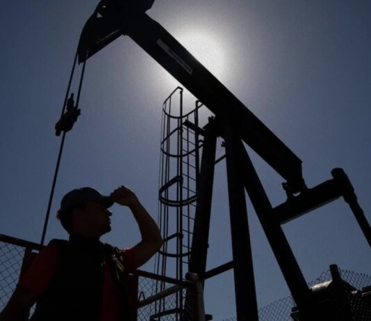 ОАЭ могут обрушить цены на нефть и ослабить бюджет рф — разведка