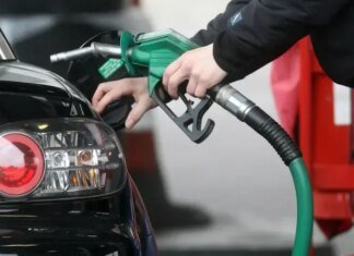 Первый кэшбэк за топливо начал поступать украинцам с мартовскими выплатами