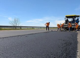 В Украине активно работают над ремонтом шести трасс, самые высокие темпы работ в столичном регионе