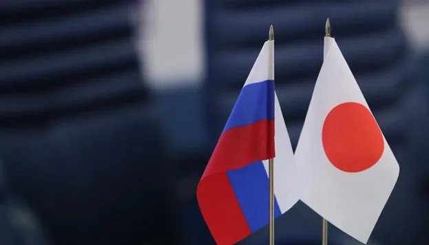 Япония может направить правительственных чиновников в РФ в конце мая для поддержания контактов с Москвой