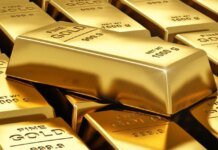 Золото держится выше 4740 долларов из-за кризиса в Ормузском проливе и страха новой инфляции