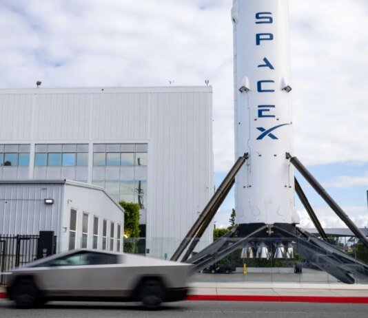 SpaceX готовится к IPO с оценкой более $2 трлн уже в среду – Bloomberg