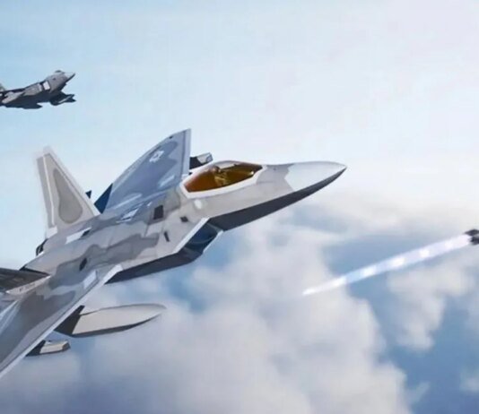 В США впервые за девять лет показали новейшую ракету AIM-260, есть ли у Украины шанс получить ее