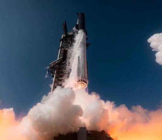 SpaceX провела первый успешный запуск ракеты Starship версии V3