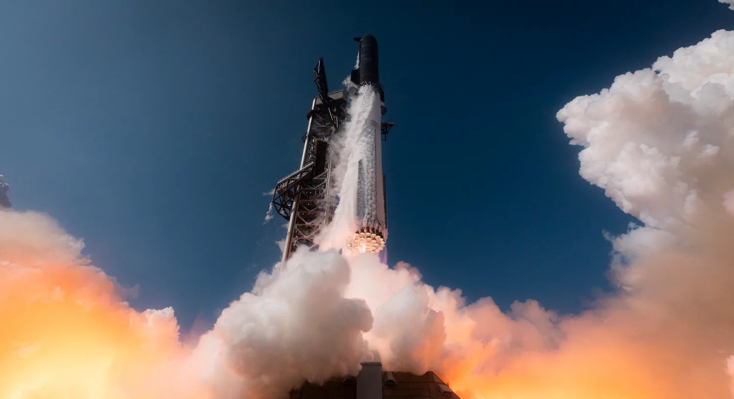 SpaceX провела первый успешный запуск ракеты Starship версии V3
