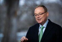Экономический советник Трампа заявил, что завершение войны с Ираном может открыть путь к снижению ставки ФРС