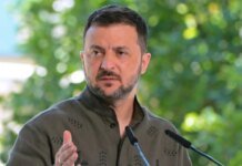 Зеленский заявил, что отмена санкций против РФ фактически усиливает её оборонную промышленность