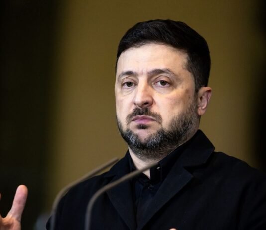 Зеленский провел совещание по кадровым вопросам: где будут ротации