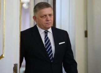 Фицо прибыл в Москву и заявил, что война в Украине подходит к концу
