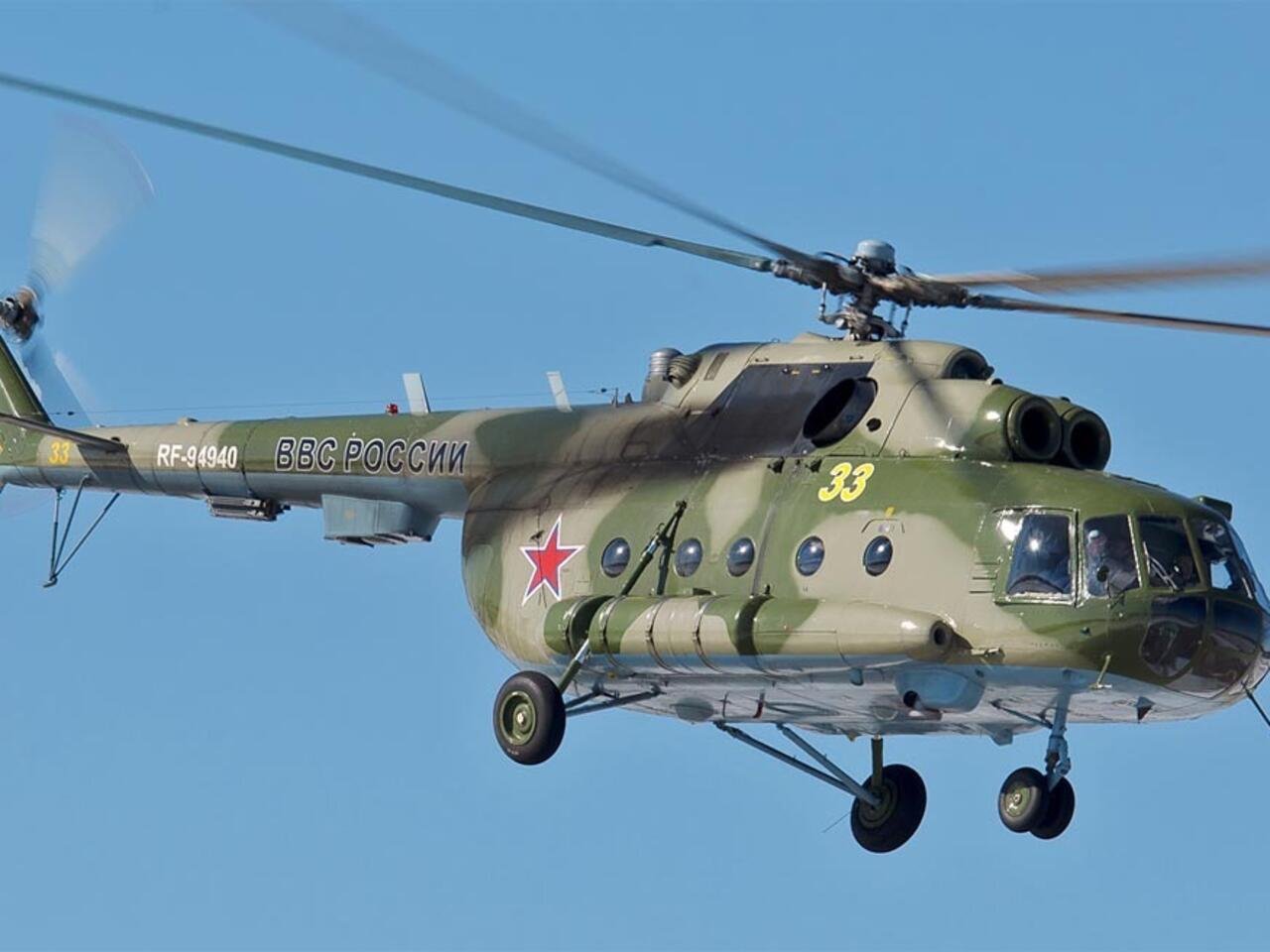 «Земля небом, воины»: россияне могли потерять вертолет Ми-8