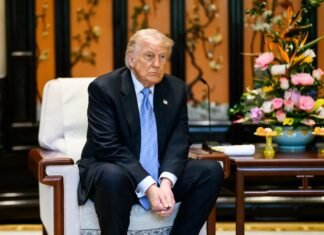 Цифровой детокс: у Трампа в Пекине «отобрали» телефон и не давали постить в соцсетях