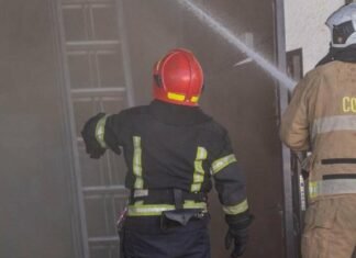 Дым накрыл район: в Одессе горел спортзал на Грушевского