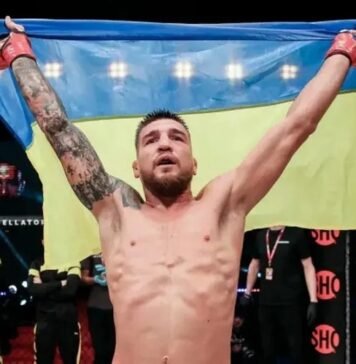«Задушил» во втором раунде: украинец Ярослав Амосов одержал вторую победу в UFC (видео)